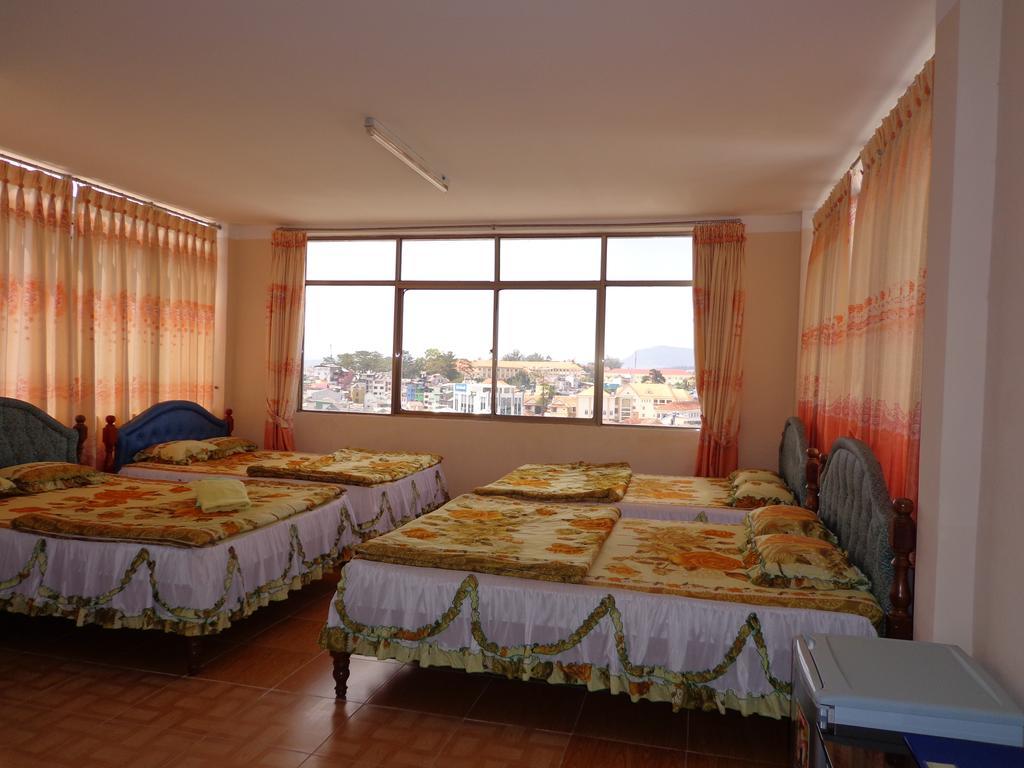 Phuong Tung Hotel Da Lat Esterno foto
