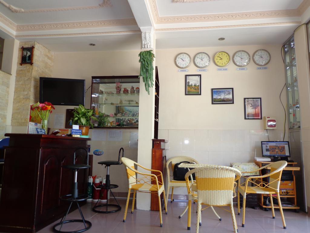 Phuong Tung Hotel Da Lat Esterno foto