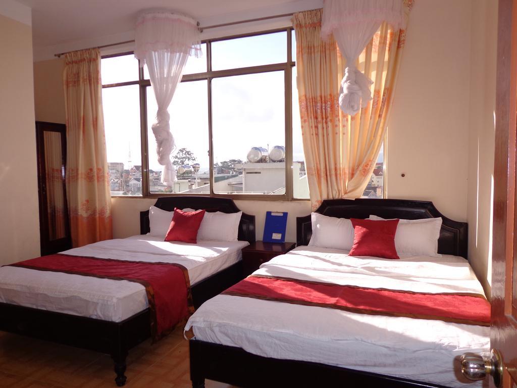 Phuong Tung Hotel Da Lat Esterno foto