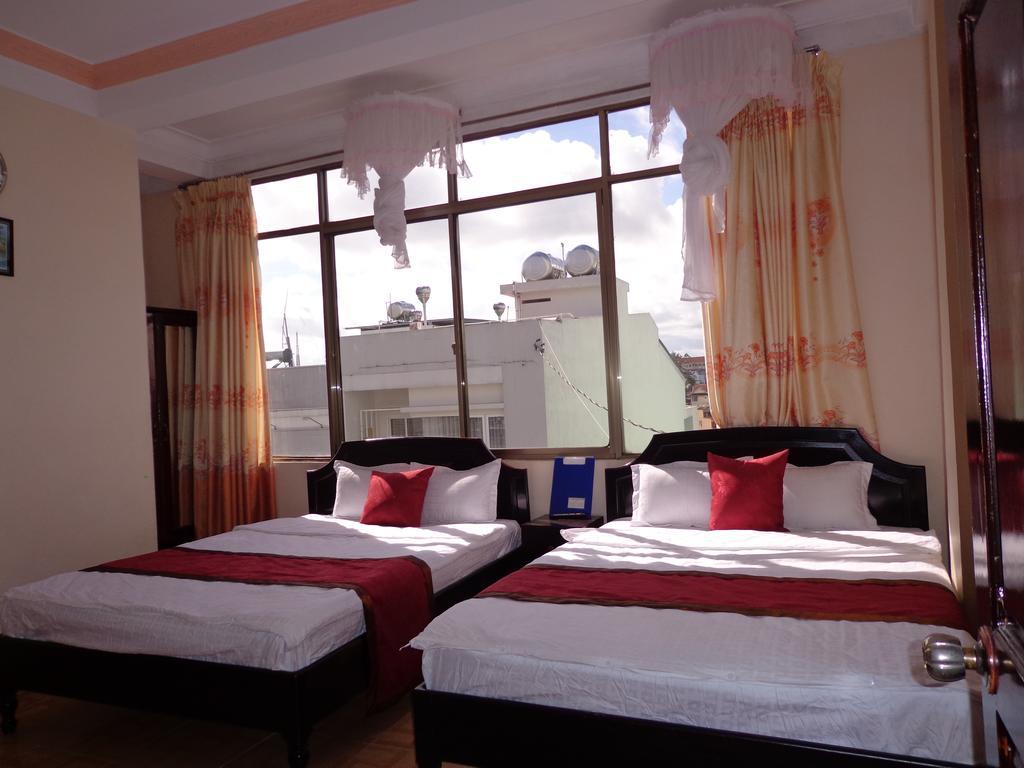 Phuong Tung Hotel Da Lat Esterno foto